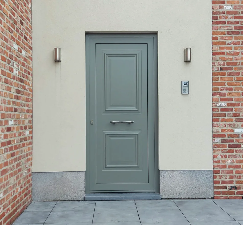 Porte d'entrée classique moulurée panneau Frager Topline TO081 Tempo gris quartz